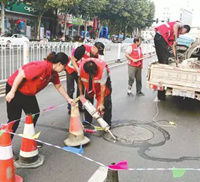 市區(qū)300余個“跳響”井蓋被修復，車輛經過不再敢“吱聲”